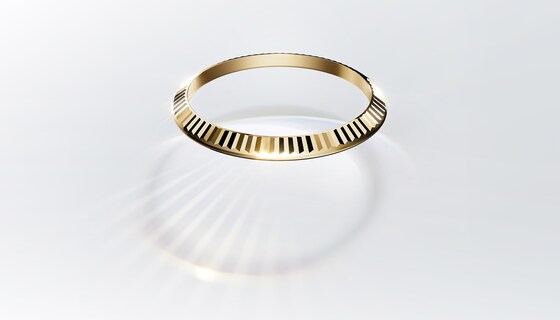 Fluted bezel in 18 ct yellow gold