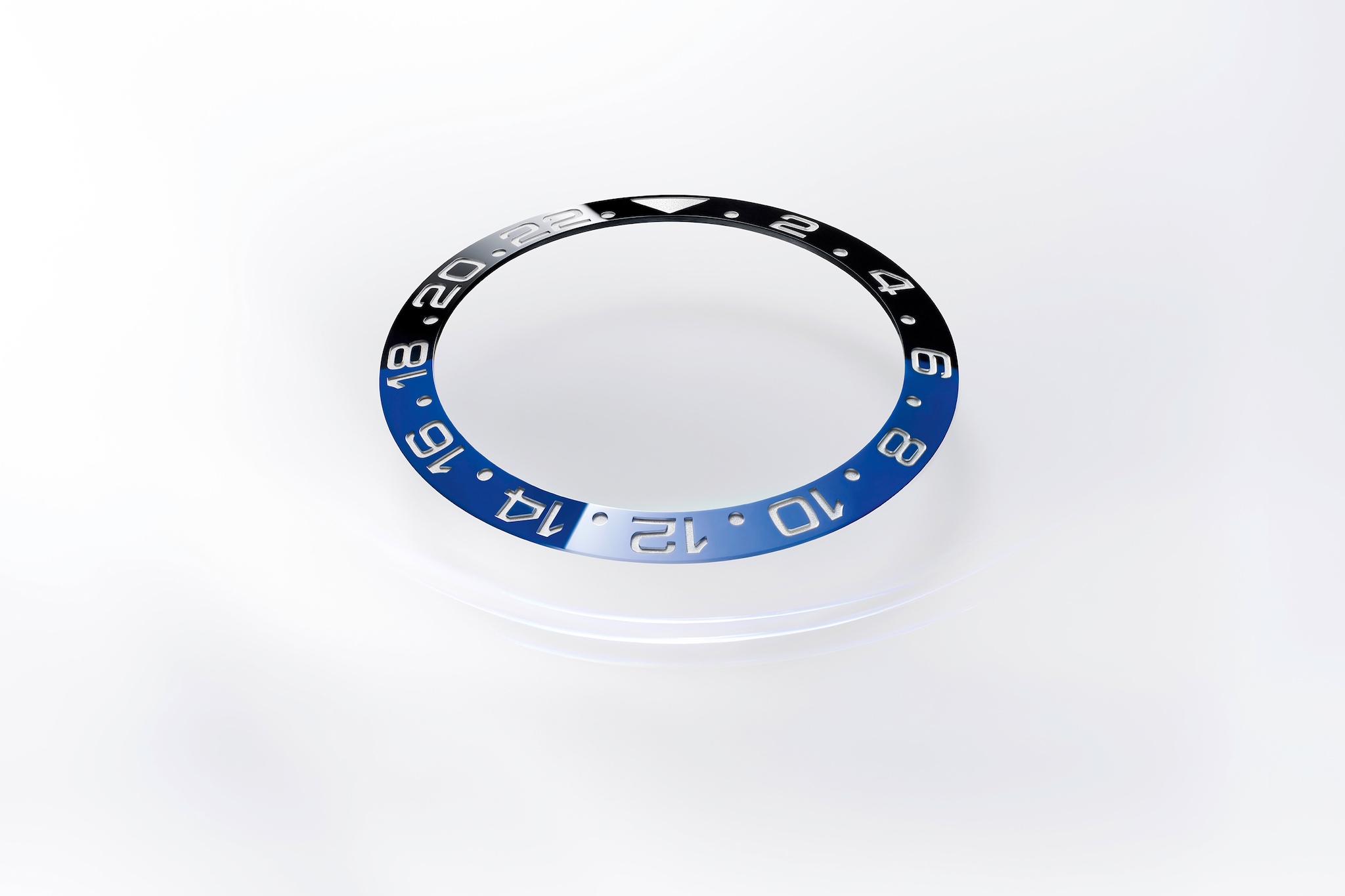 Cerachrom bezel hotsell