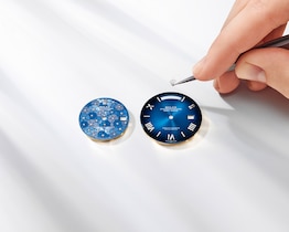 Blue floral-motif dial (Datejust 31) and ombré dial (Day-Date 40). At the last stage the process, the appliques – hour markers and Rolex crown – are attached to the dial by hand