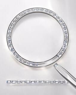 Sertissage d'une lunette en platine 950  avec des diamants taille trapèze
