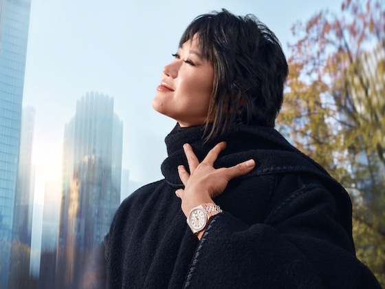 Yuja Wang wears a Land-Dweller 36 in 18 ct Everose gold with a diamond-set bezel