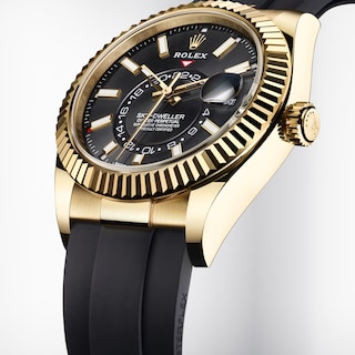 Oyster Perpetual Sky-Dweller, 42mm, 18 ct yellow gold