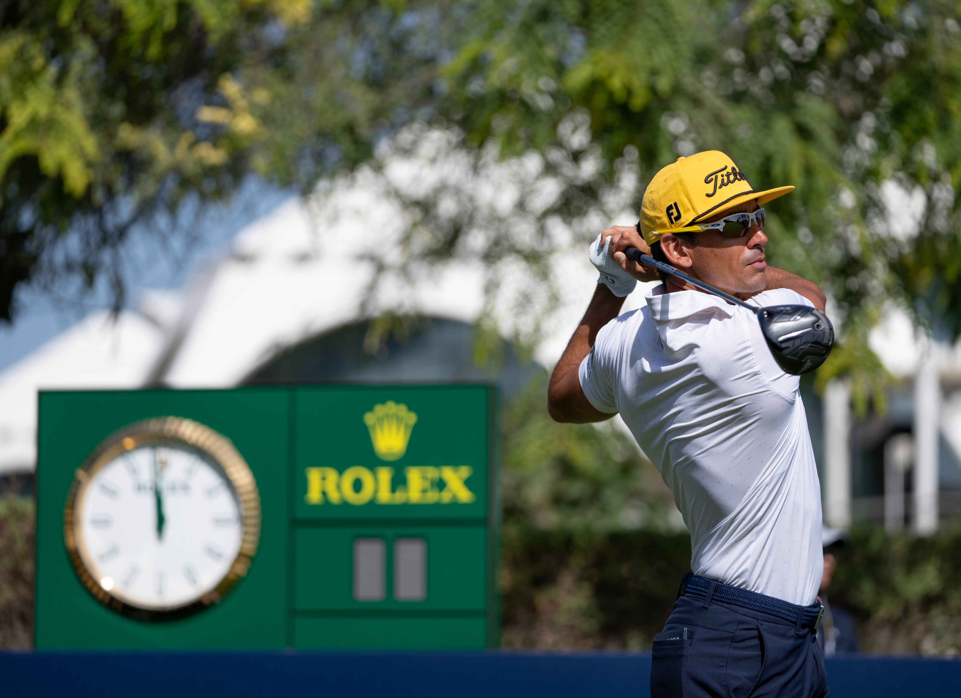 ROLEX TESTIMONEE RAFA CABRERA BELLO IN ACTION ON THE TEE AT THE 2022 DUBAI DESERT CLASSIC