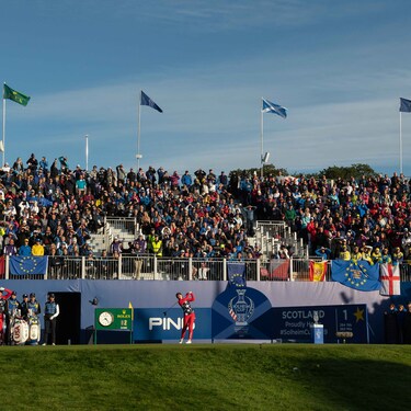 ROLEX TESTIMONEE LEXI THOMPSON DRIVING FROM THE TEE AT THE SOLHEIM CUP IN 2019
