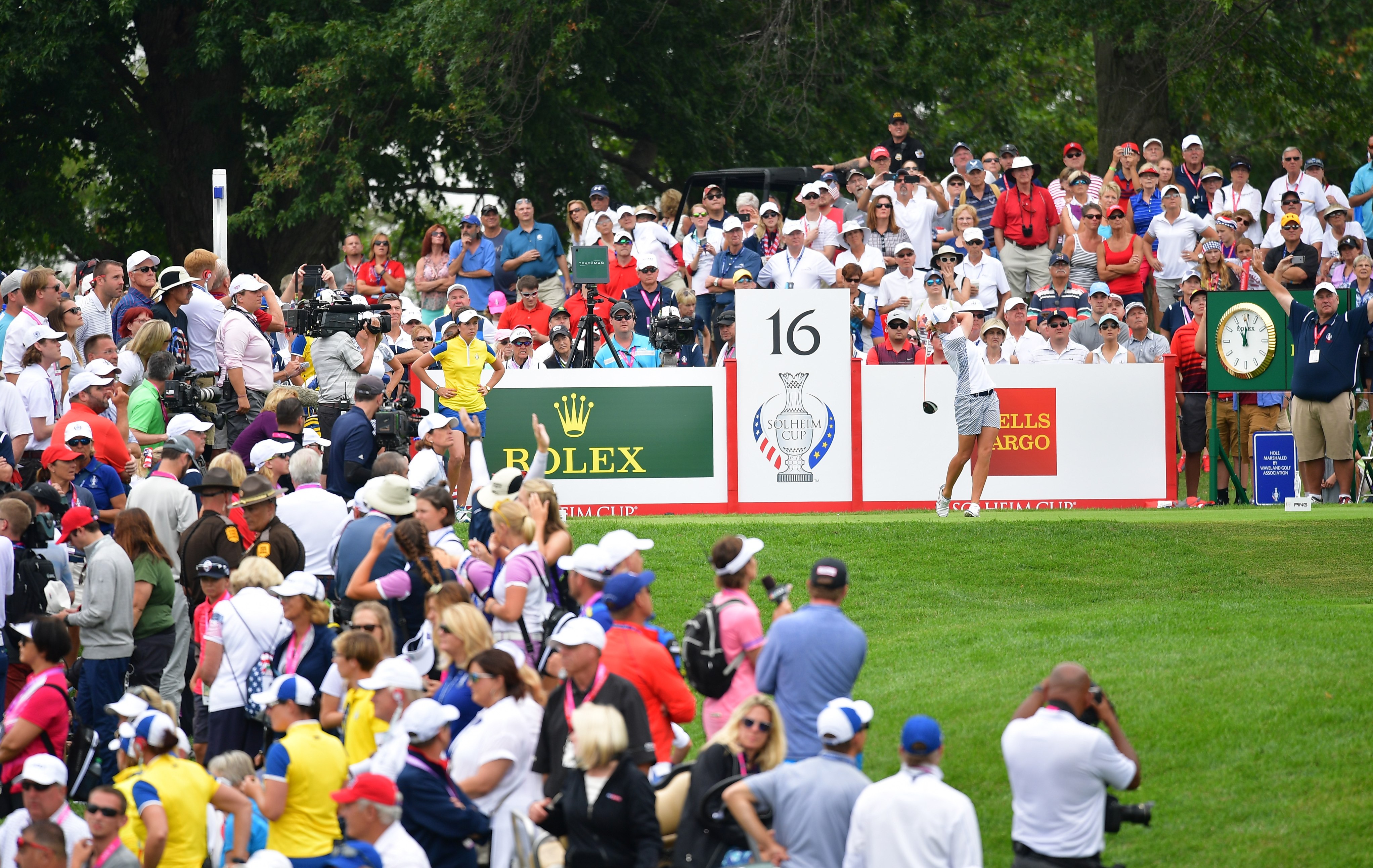 ROLEX TESTIMONEE STACY LEWIS OF TEAM USA PLAYS A SHOT DURING THE 2017 SOLHEIM CUP IN IOWA, UNITED STATES OF AMERICA