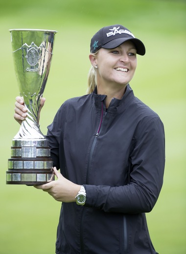 ROLEX TESTIMONEE ANNA NORDQVIST WITH THE TROPHY AFTER WINNING THE AMUNDI EVIAN CHAMPIONSHIP IN 2017