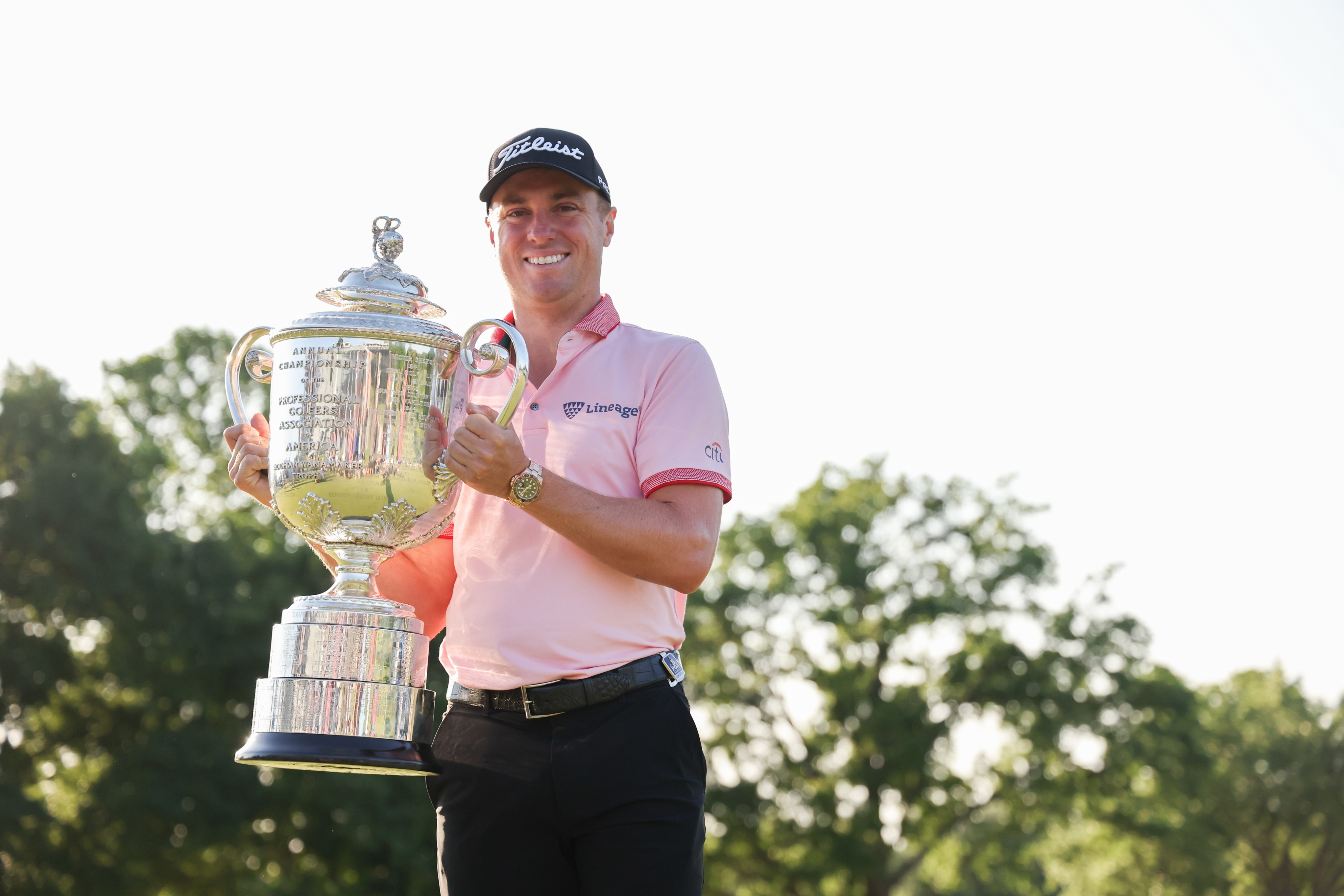 ROLEX TESTIMONEE JUSTIN THOMAS WITH THE WANAMAKER TROPHY AFTER WINNING THE 2022 PGA CHAMPIONSHIP