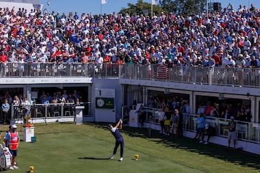ROLEX TESTIMONEE JORDAN SPIETH TEES OFF THE 1ST HOLE ON DAY TWO OF THE PRESIDENTS CUP™ 2022 AT QUAIL HOLLOW CLUB