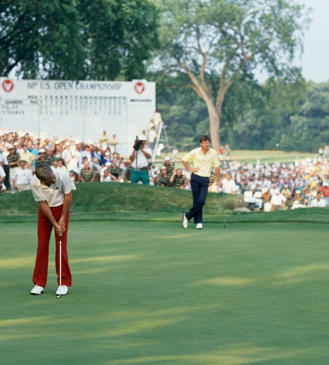 ROLEX TESTIMONEE CURTIS STRANGE PUTTING TO WIN DURING THE PLAY-OFF AT THE 1988 U.S. OPEN