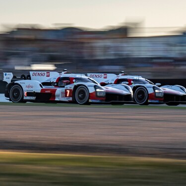 WHEEL-TO-WHEEL ACTION DURING THE RACE