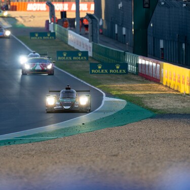 RACING ACTION AT CIRCUIT DE LA SARTHE