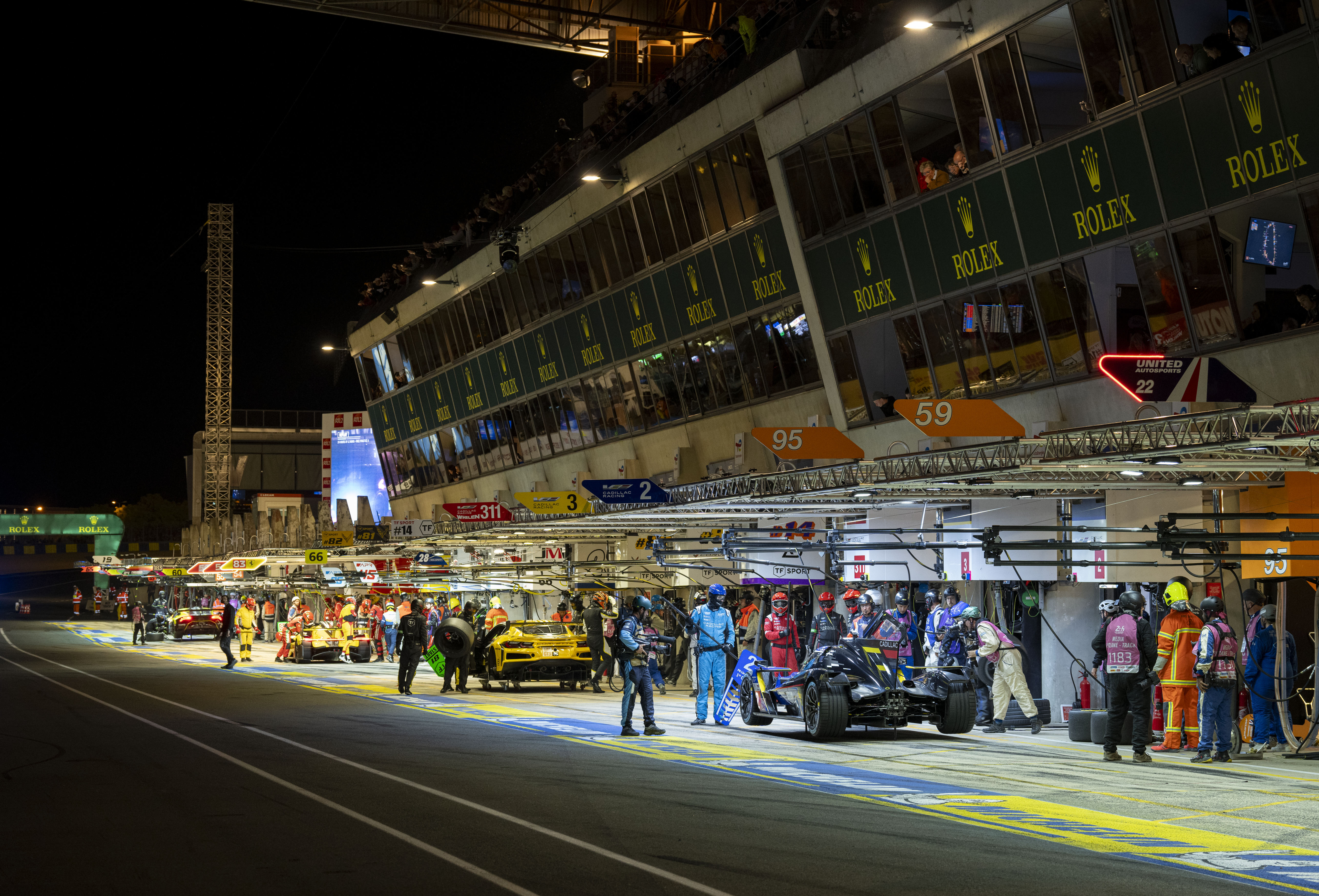 NIGHT ACTION IN THE PIT LANE DURING THE 24 HOURS OF LE MANS IN 2024