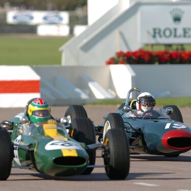 ACTION ON TRACK 20 YEARS AGO AT GOODWOOD MOTOR CIRCUIT