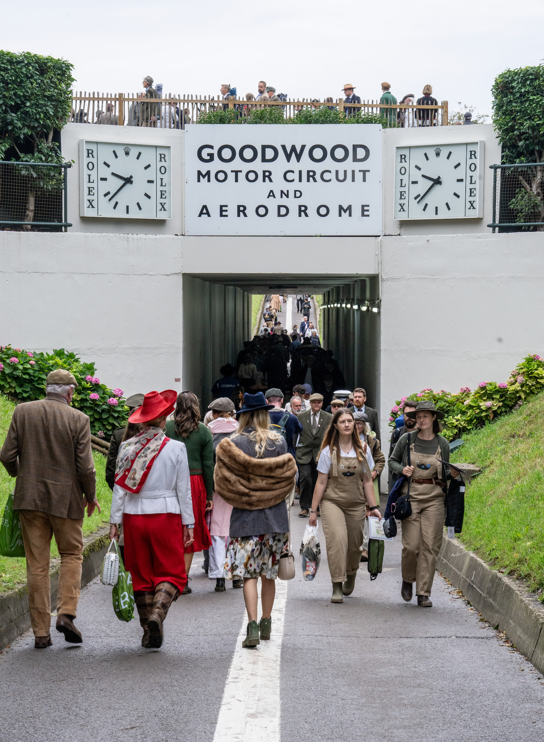 SPECTATORS ENJOY THE 2024 GOODWOOD REVIVAL