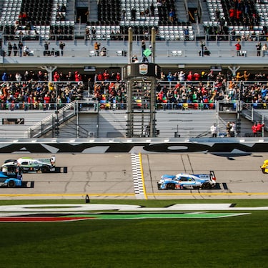 WHEEL-TO-WHEEL ACTION AT DAYTONA INTERNATIONAL SPEEDWAY®