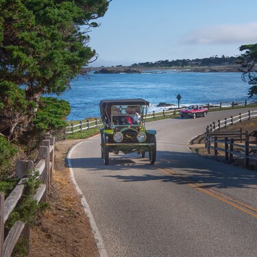 VINTAGE CARS DURING THE 2022 PEBBLE BEACH TOUR D'ELEGANCE® PRESENTED BY ROLEX