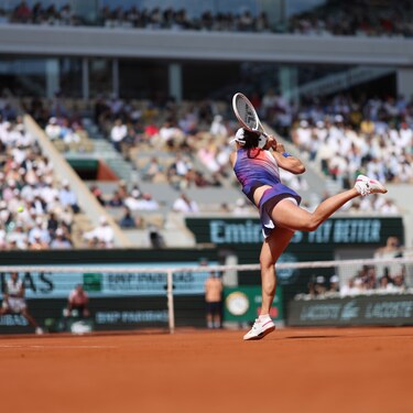 ROLEX TESTIMONEE IGA ŚWIĄTEK IN ACTION ON THE RED CLAY AT  ROLAND-GARROS 2024