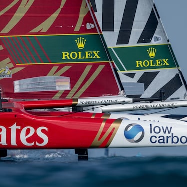 THE EMIRATES GREAT BRITAIN SAILGP TEAM RACE IN CLOSE COMPETITION