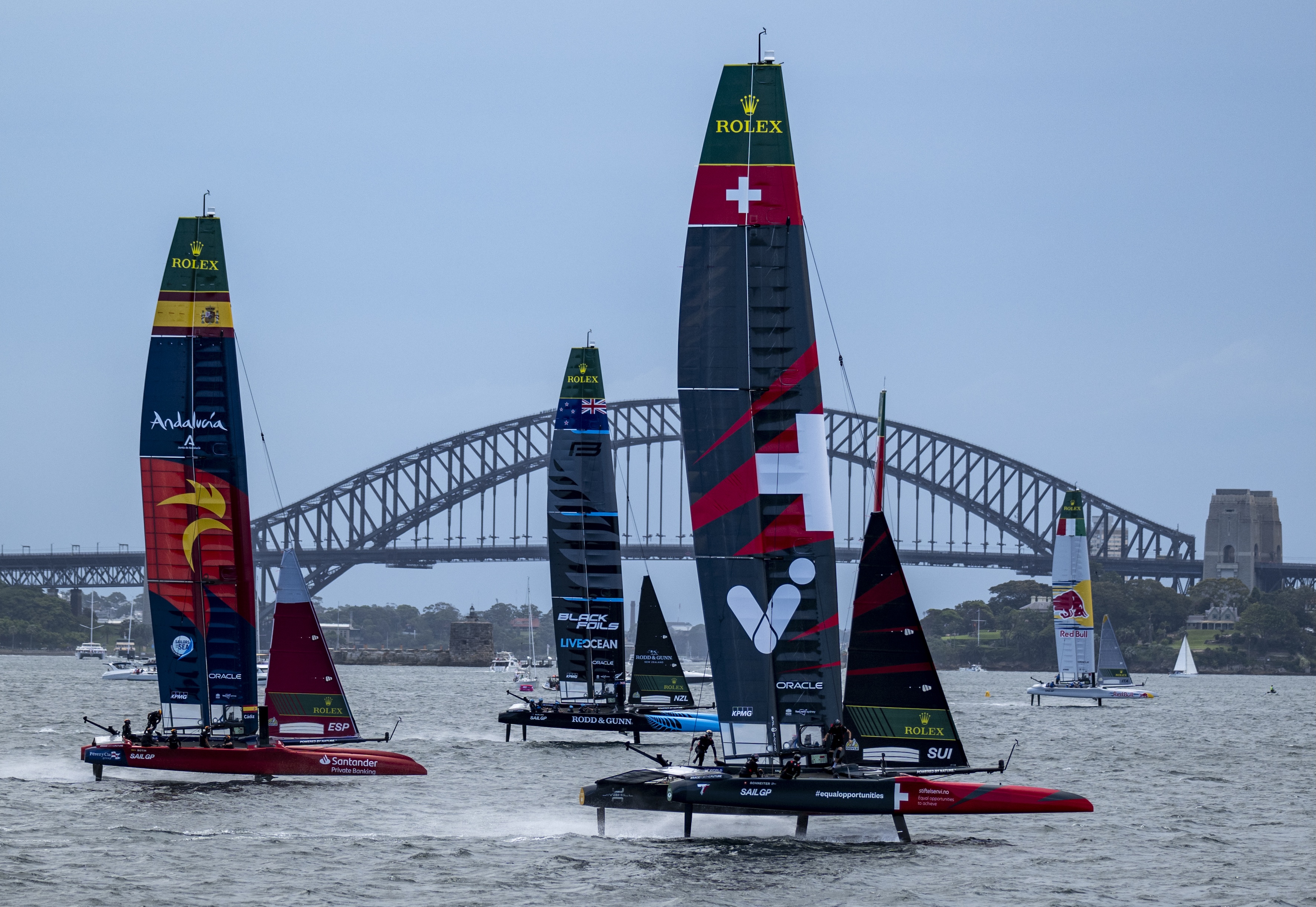 THE ROLEX SAILGP CHAMPIONSHIP REQUIRES TEAMS TO MANOEUVRE WITH PRECISION AS THEY BATTLE FOR POSITION ON THE WATER